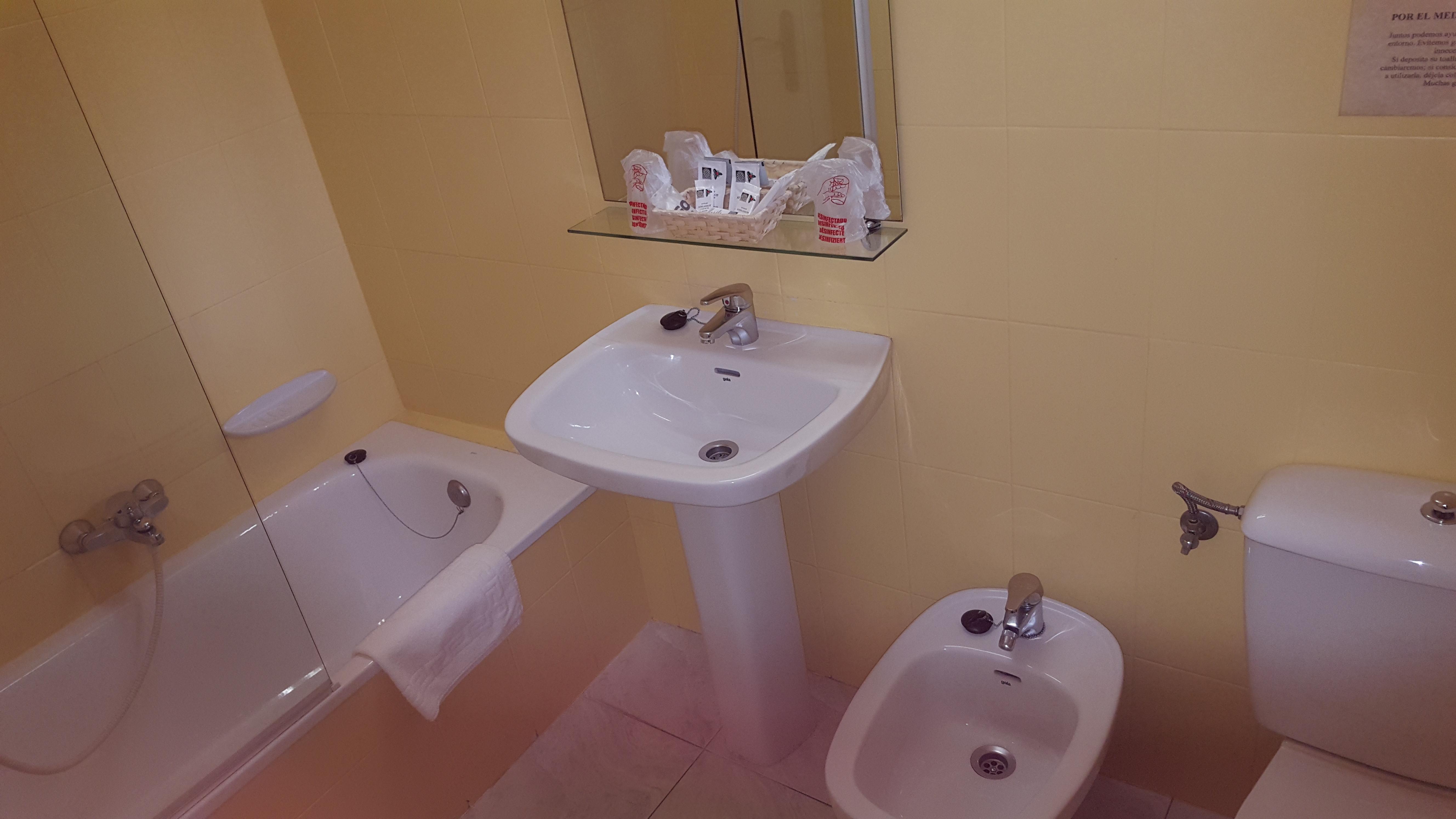 阿克波斯坎加斯酒店 Onís 外观 照片